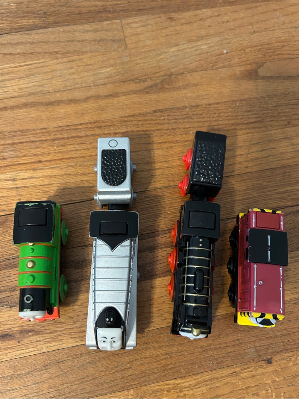Thomas & Friends Die-Cast Motorized Trains - Picture 2 of 3